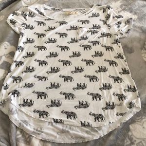 Hollister elephant t-shirt